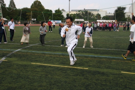 市民体育祭でパン食い競走に出場しました。