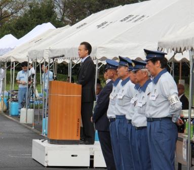 屋内消火栓操法技術大会での市長のあいさつの写真