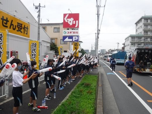 ４中生徒の沿道応援