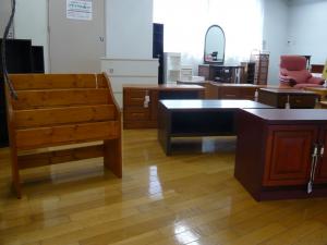 リサイクル家具展示2階①