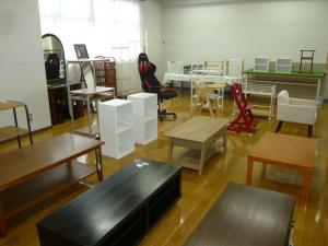 リサイクル家具展示2階①