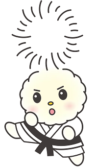 空手着を着て蹴りをしているぽぽたん