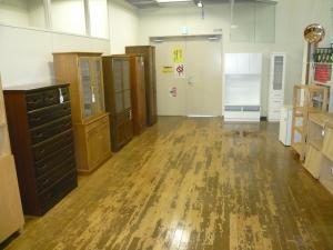 リサイクル家具展示1F①