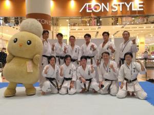 埼玉県空手道連盟、埼玉栄高等学校、ぽぽたんの集合写真