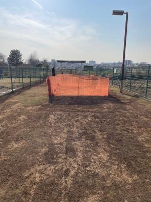 小型犬エリア芝生養生中