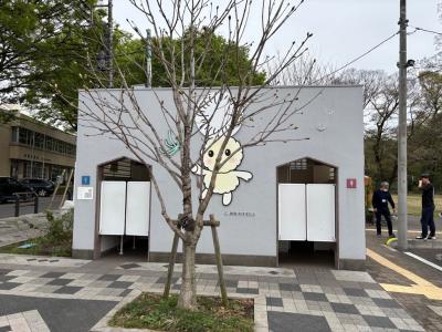 市役所駐車場トイレ北面