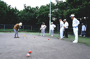 青葉台公園ゲートボール場利用の様子