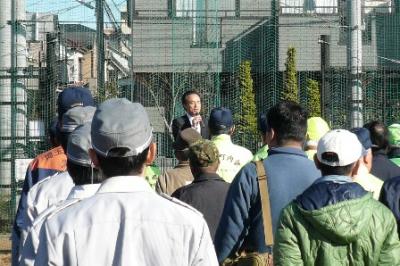 三原連合町内会自主防災会防災訓練で挨拶する市長