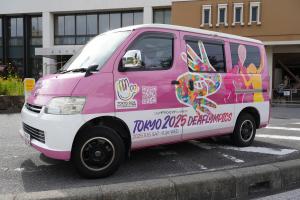 デフリンピックPRカー